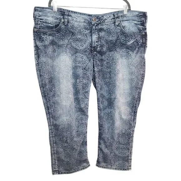 Silver Jeans Jeans Silver Jeans Distressed Capri Jeans Size 24